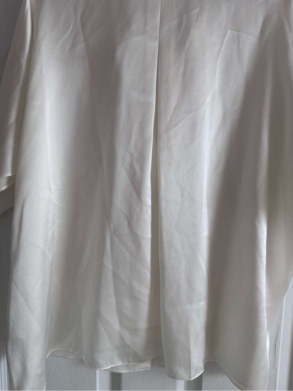 VINCE- Cream Short Sleeve Silk V-Neck Button Up Blouse XL - Picture 5 of 7